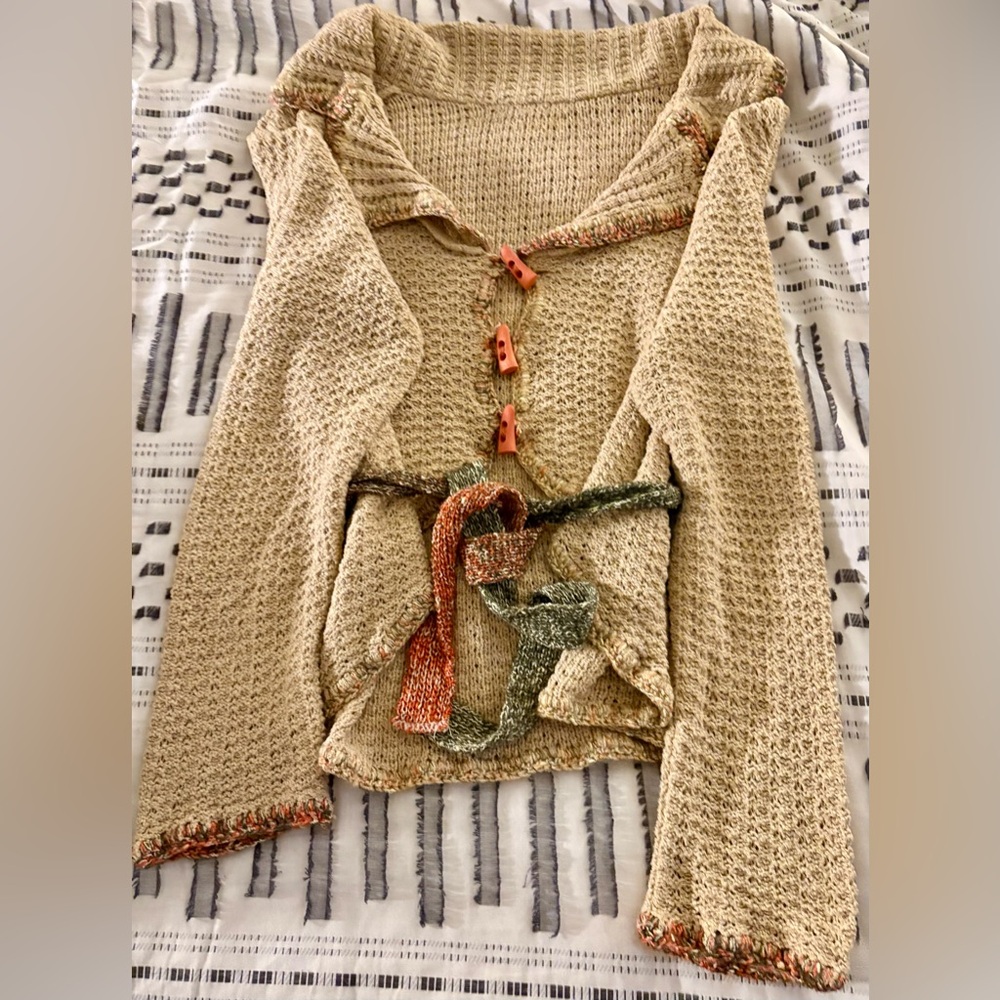 Women's Beige Knit Sweater with Multicolor Accents SELF TIE FABRIC BELT SIZE M!!
